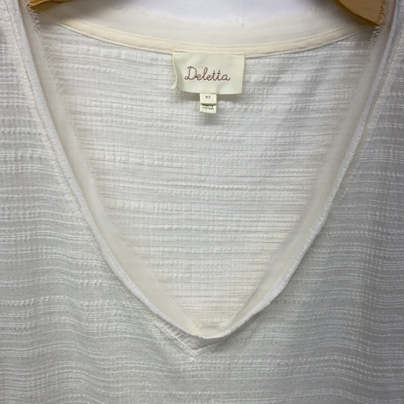 UO. Deletta ruffle long sleeve top size medium - Picture 3 of 7